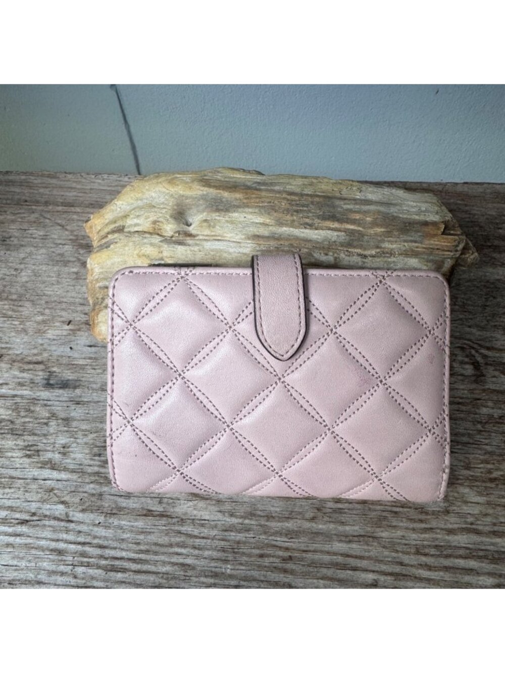 Kate Spade New York Quilted Leather Compact Wallet Blush Pink Snap Bifold - Picture 2 of 8